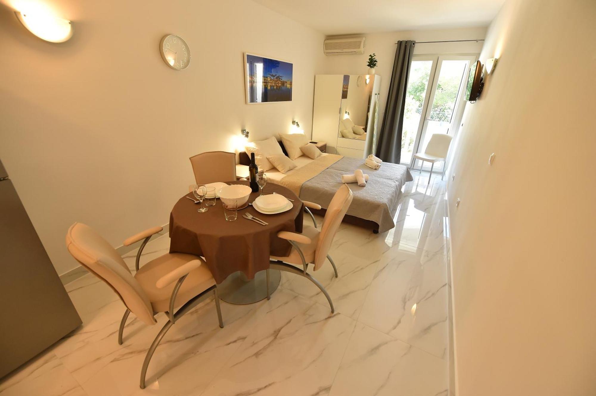 Beach Apartments Vlado Podstrana Buitenkant foto